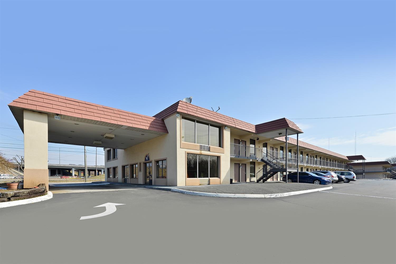 Americas Best Value Inn & Suites-Knoxville North 1