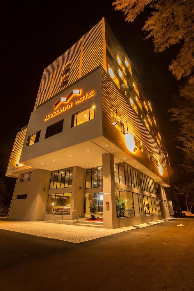 Mandurah Hotel 1