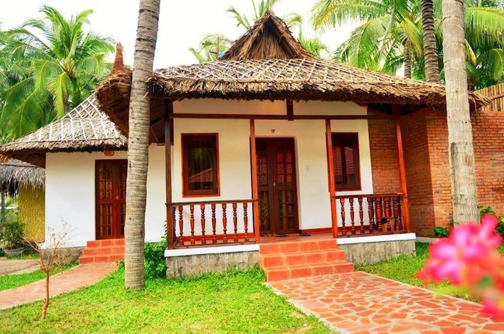 Ananda Resort 1