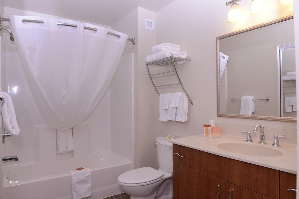 Aspen Suites Hotel Anchorage 2