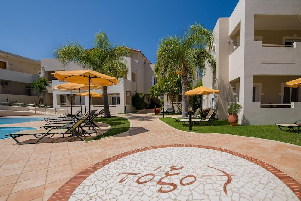 Toxo Hotel 2