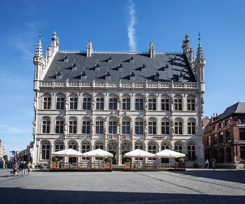 Hotel The Fourth - Tafelrond 2