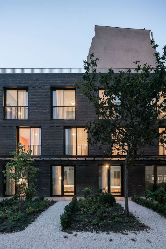 Deskopolitan House 2