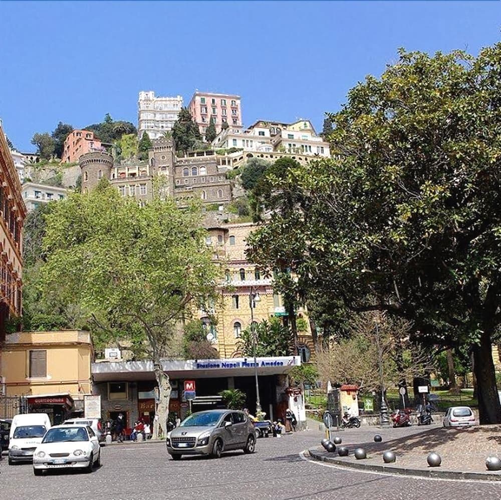 Amedeo Square 2