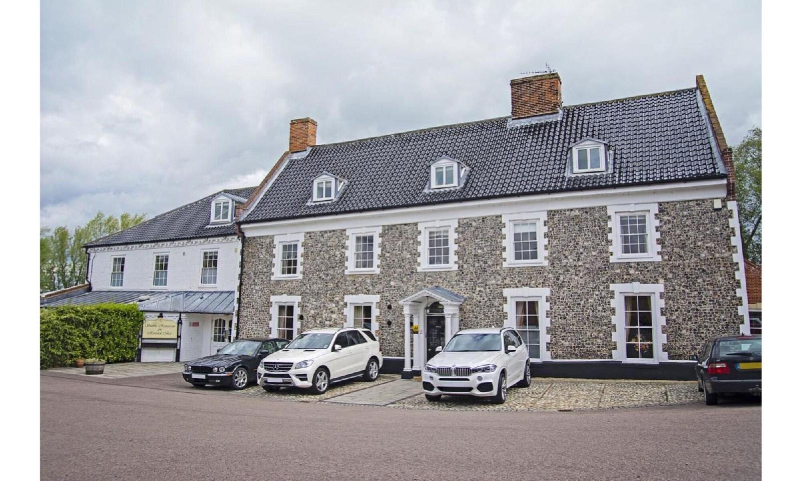 Waveney Inn & Hotel 1