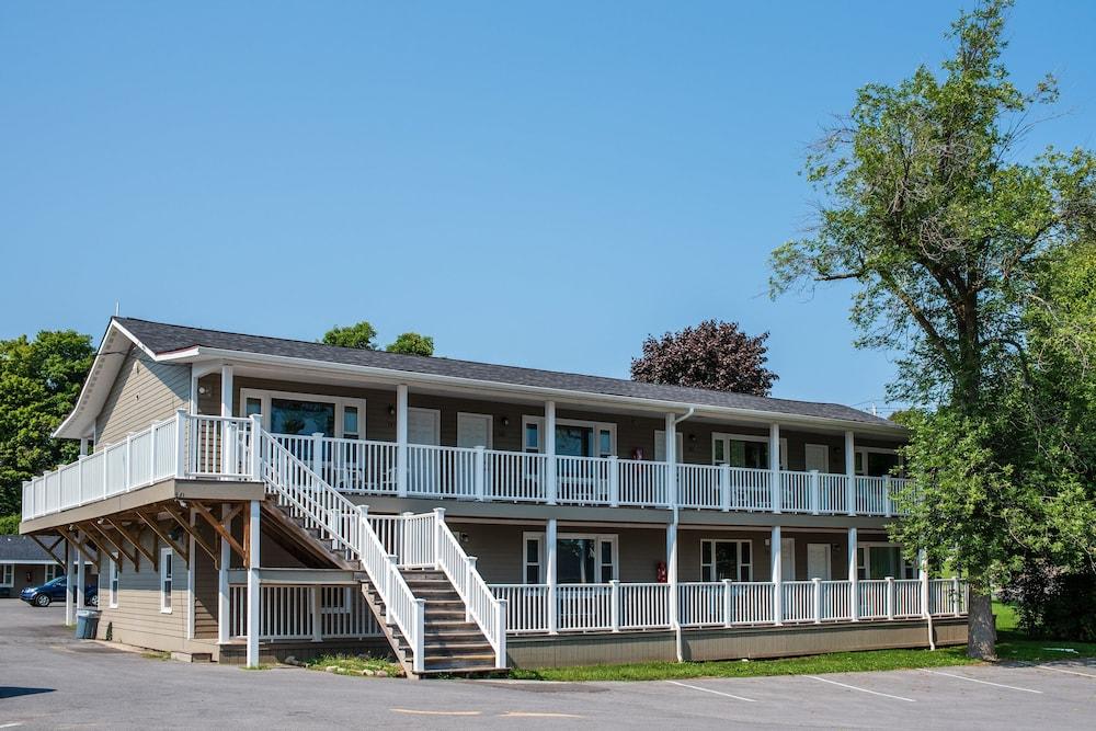 Captain's Inn and Suites 1