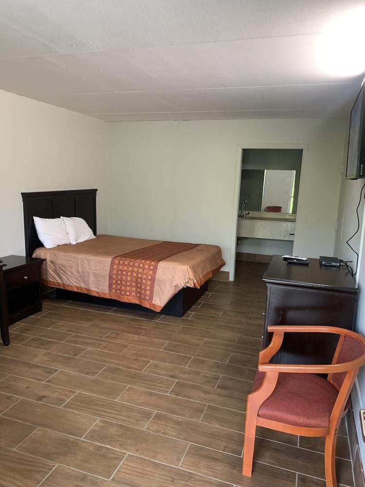 Cumberland Inn Near Downtown 2
