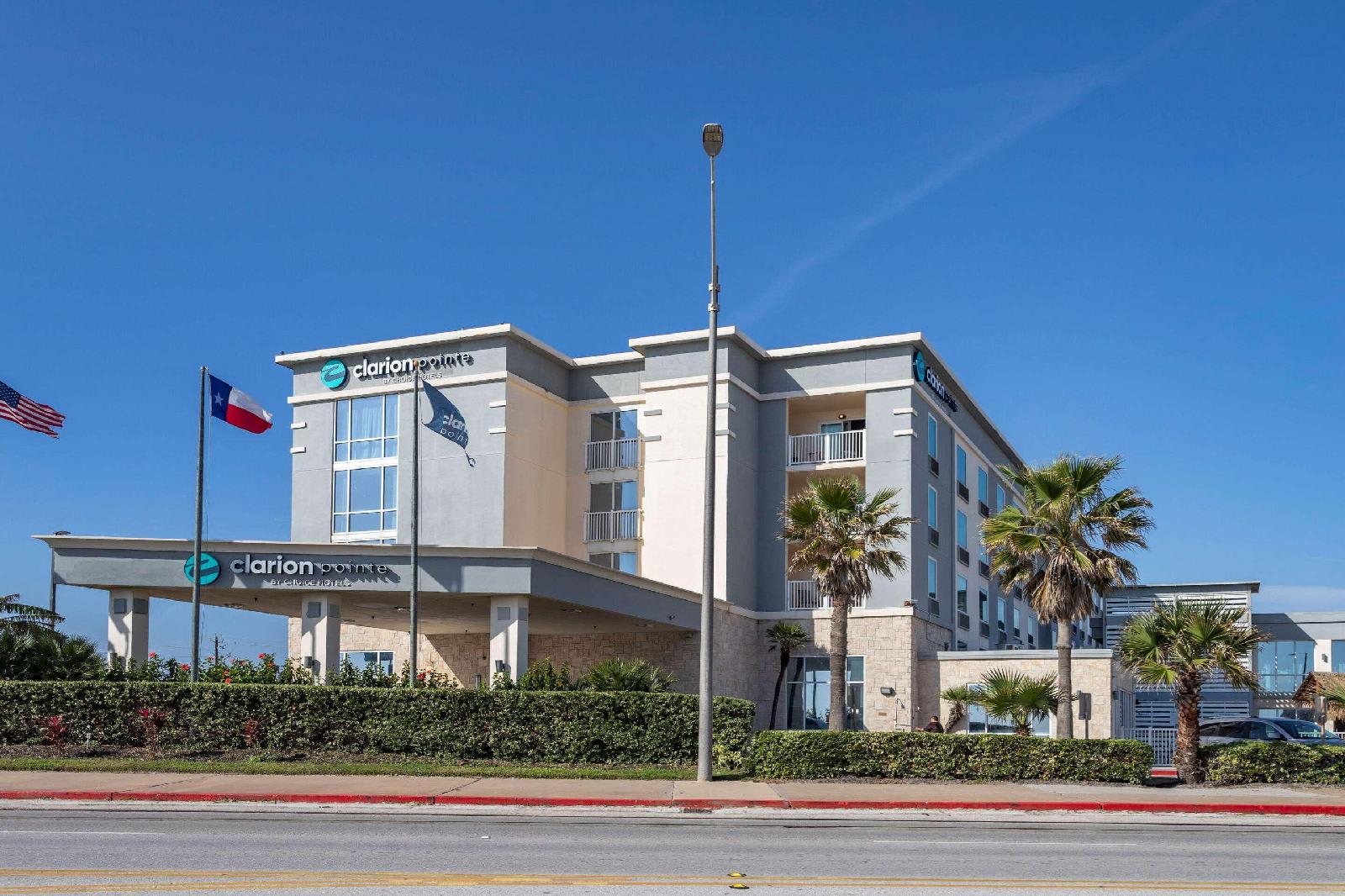 Clarion Pointe Galveston 1