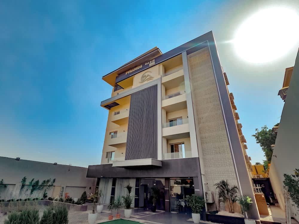 Pyramids Oasis Hotel 1