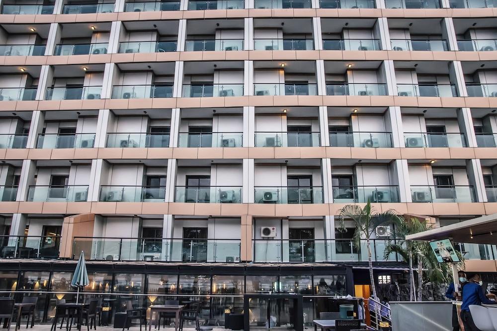 Maroko Bayshore Suites 1