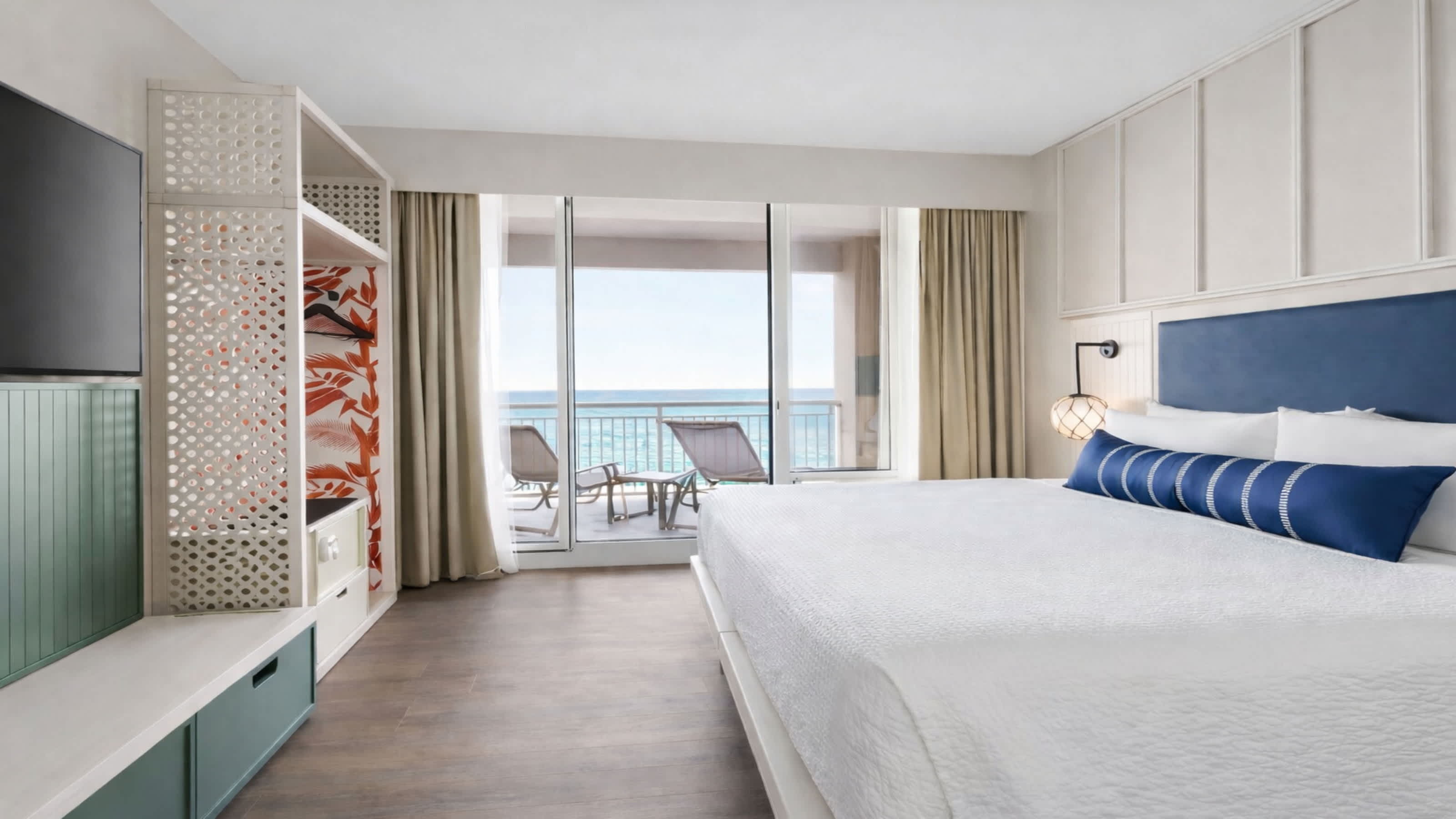Palm & Tide Beachfront Hotel 1
