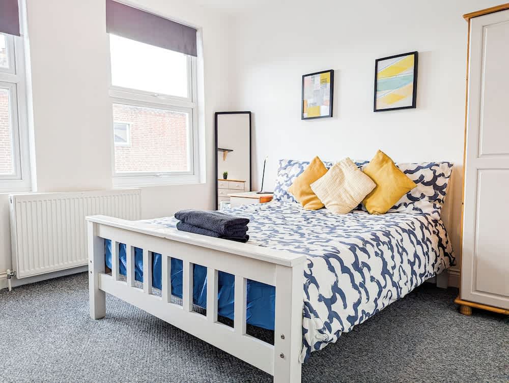 Central Southsea Guest House 1