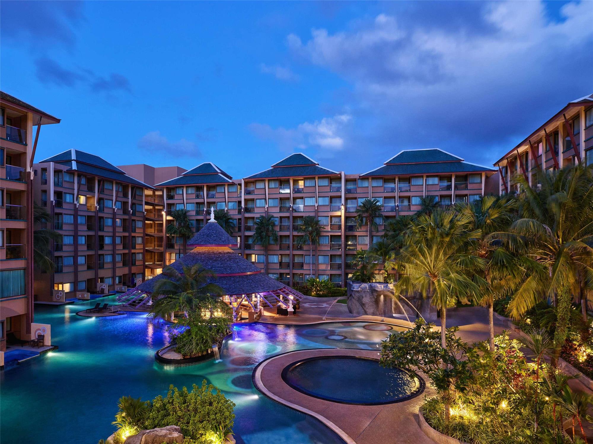 Novotel Phuket Vintage Park Resort 2