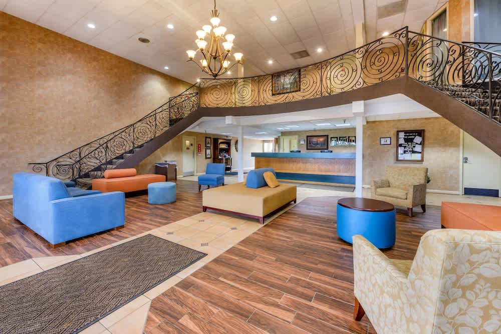 Econo Lodge Inn & Suites Triadelphia - Wheeling 2
