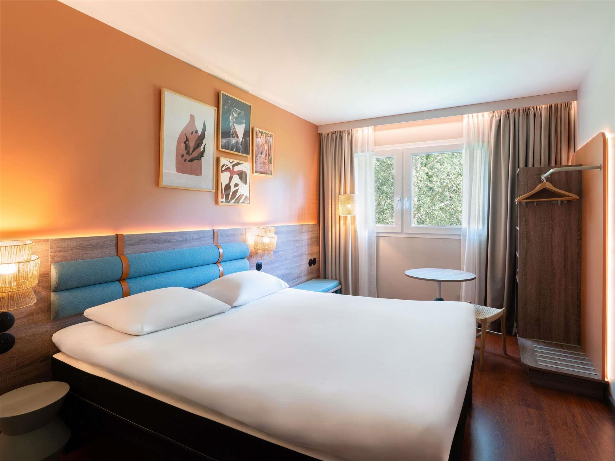 ibis Golfe de Saint-Tropez 1