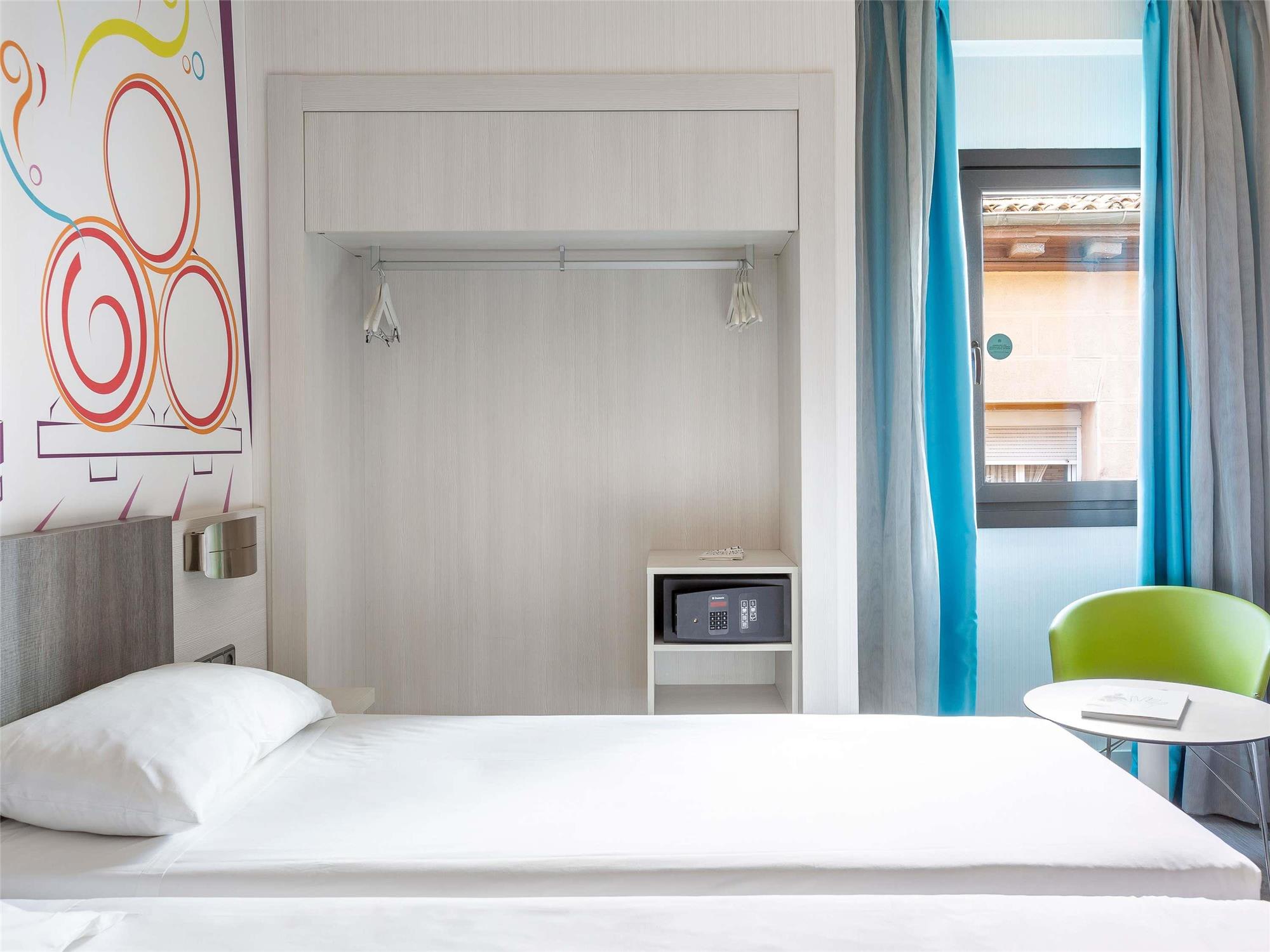 Ibis Styles Madrid Prado 1