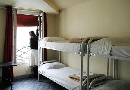 Aloha Hostel Eiffel Tower by Hiphophostels 2