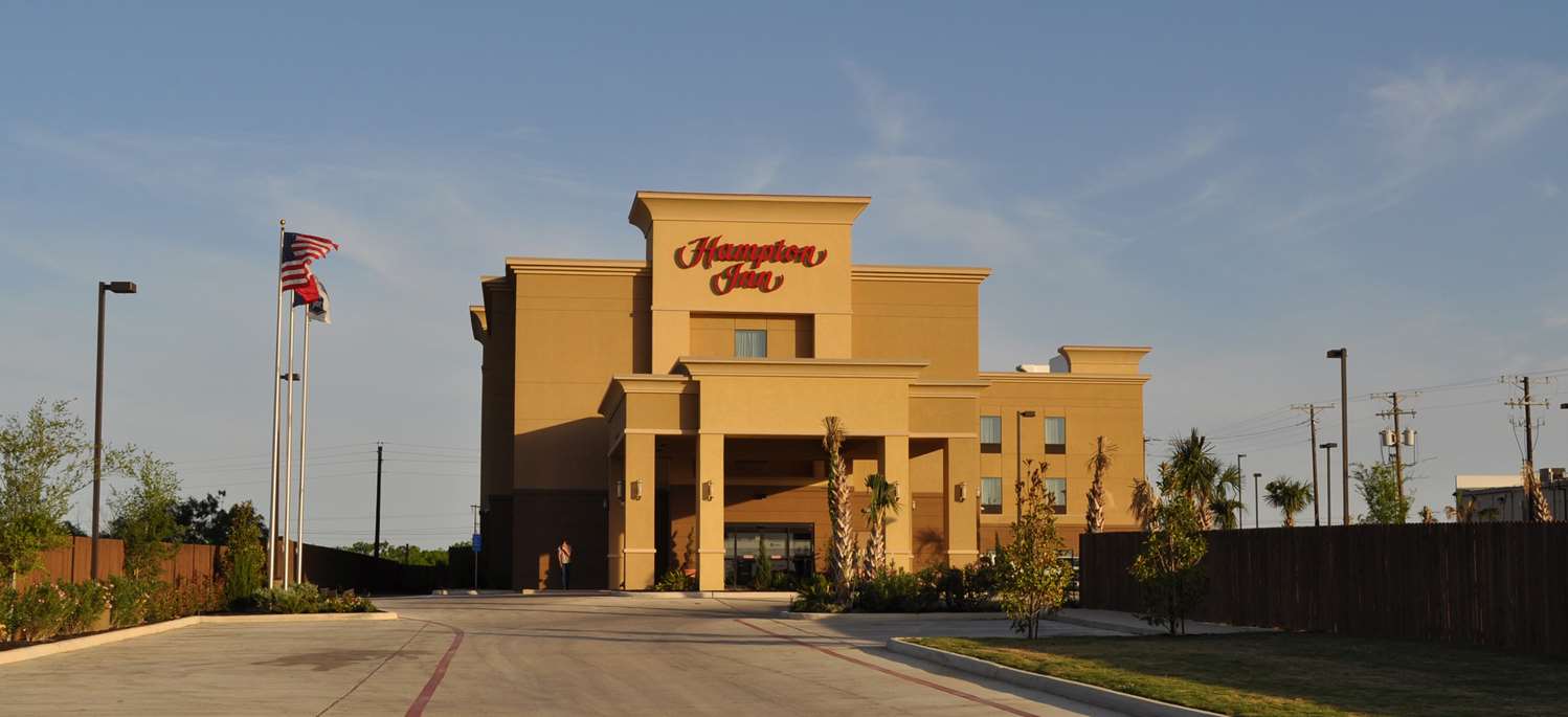 Hampton Inn Pleasanton 2