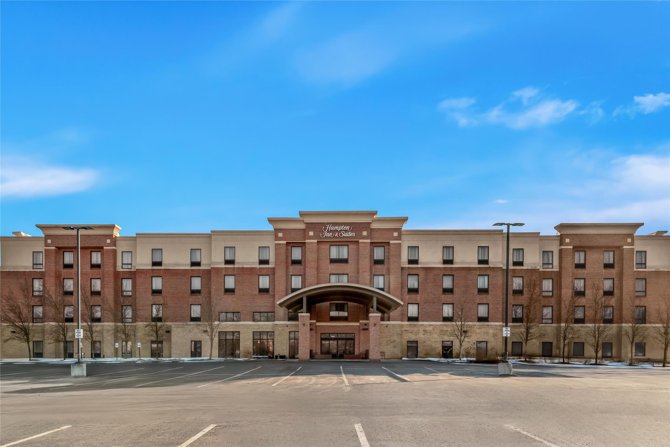 Hampton Inn & Suites Detroit-Canton 1