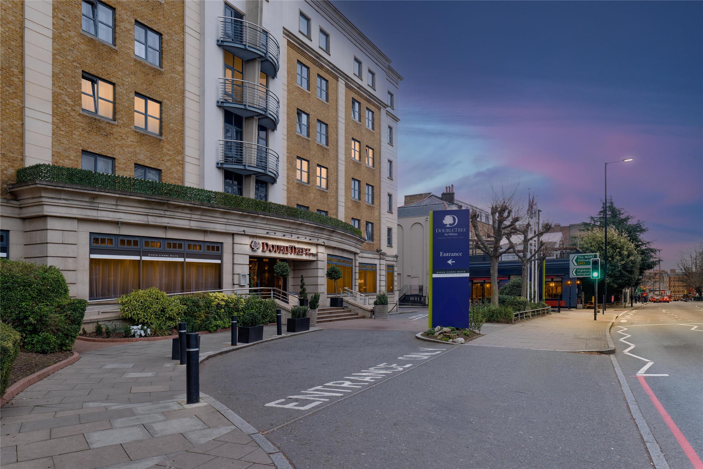 DoubleTree by Hilton London Angel Kings Cross 2
