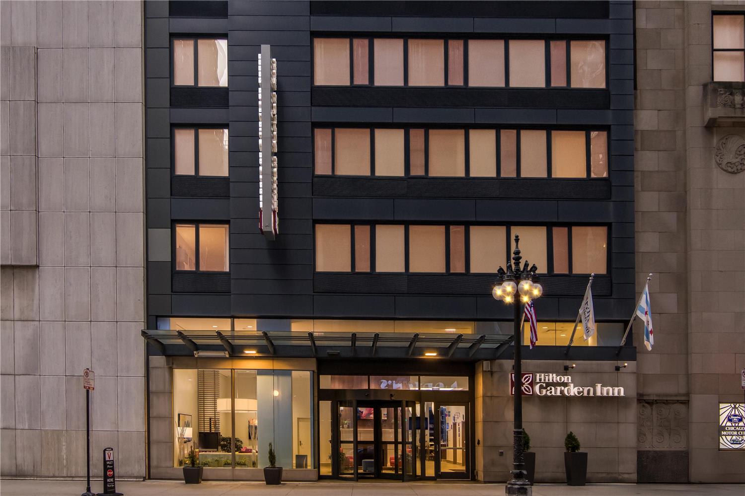 Hilton Garden Inn Chicago Downtown Riverwalk 2