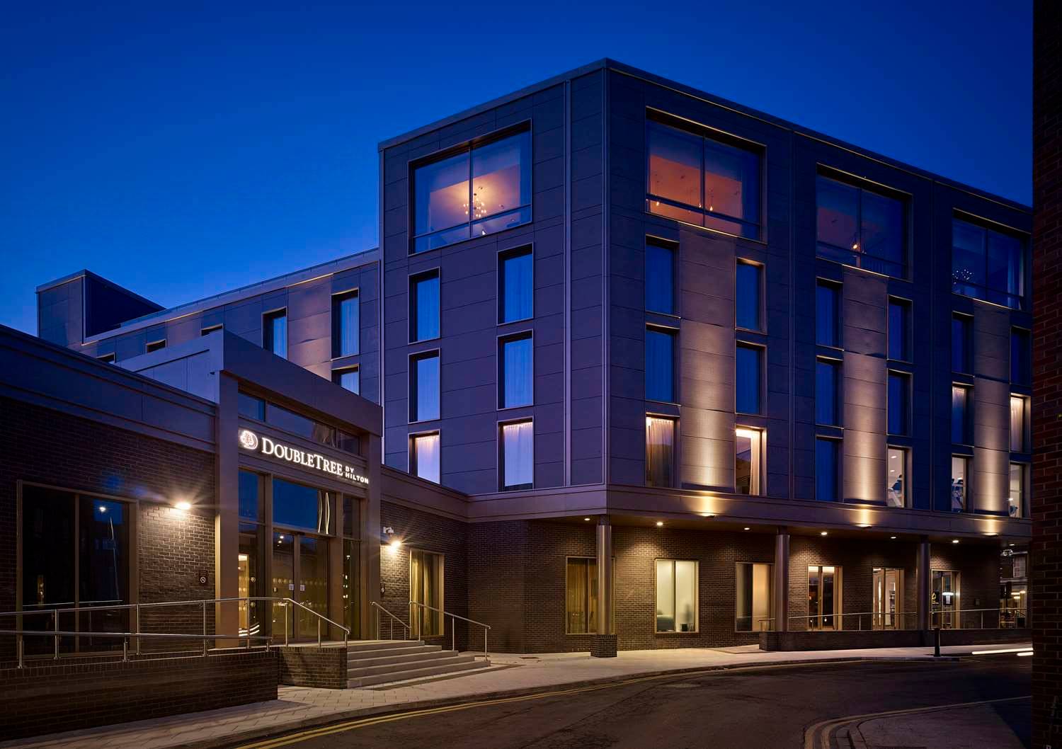 DoubleTree by Hilton Hull 1