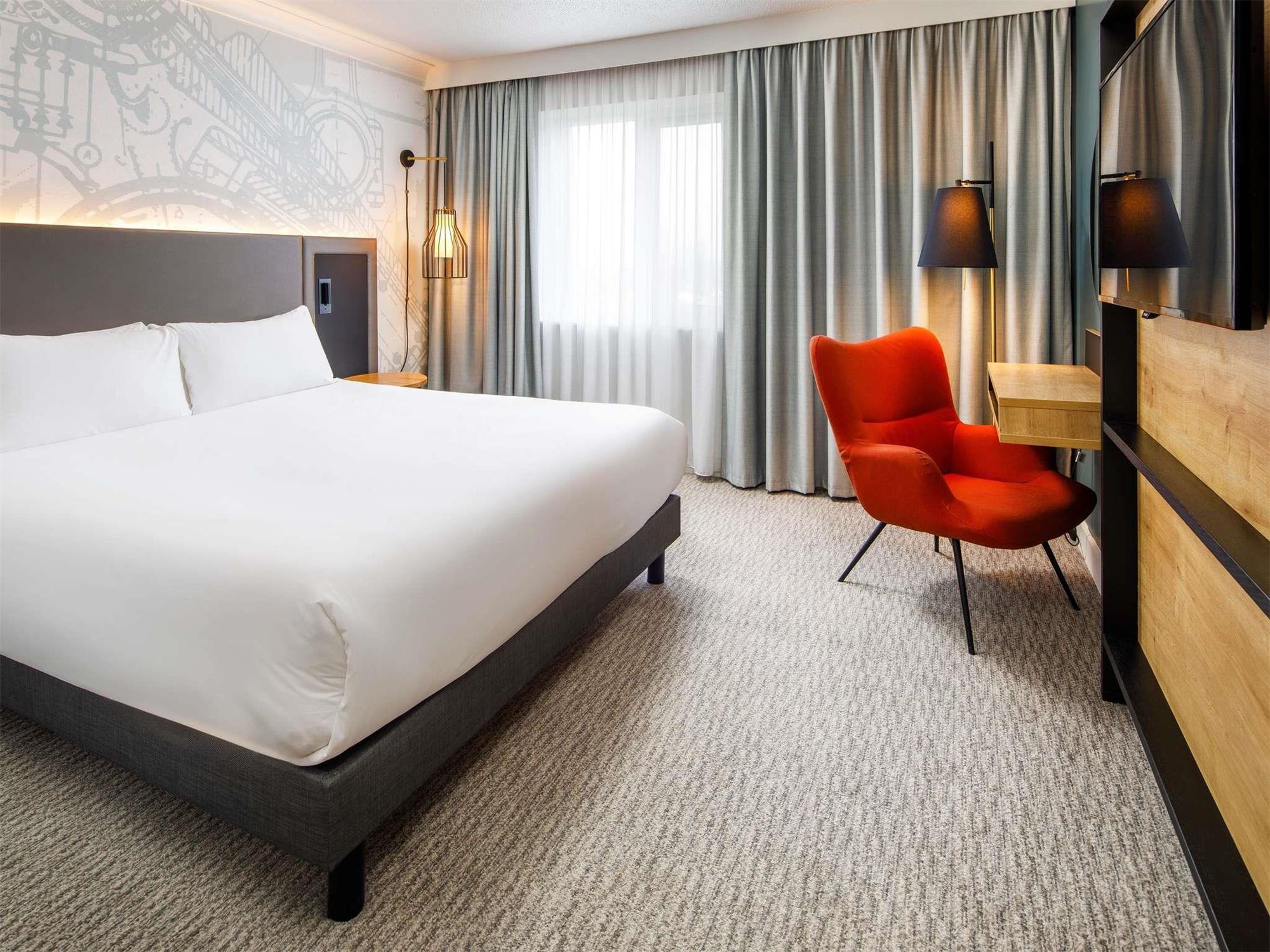 Mercure Birmingham West Hotel 2