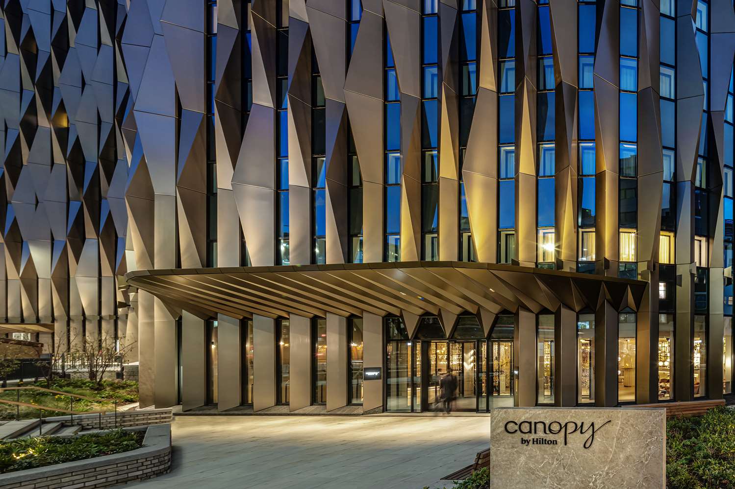Canopy by Hilton London City 2