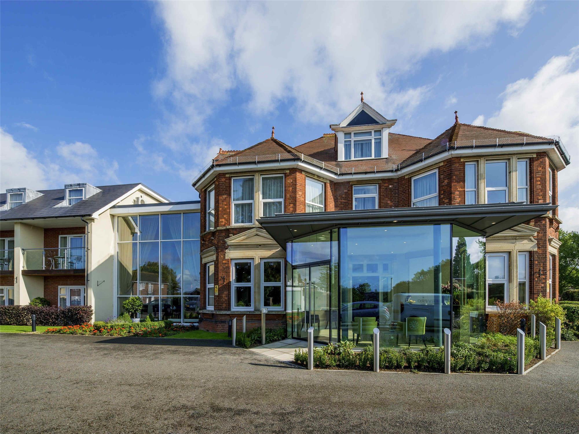 Stanwell Hotel By Mercure 1