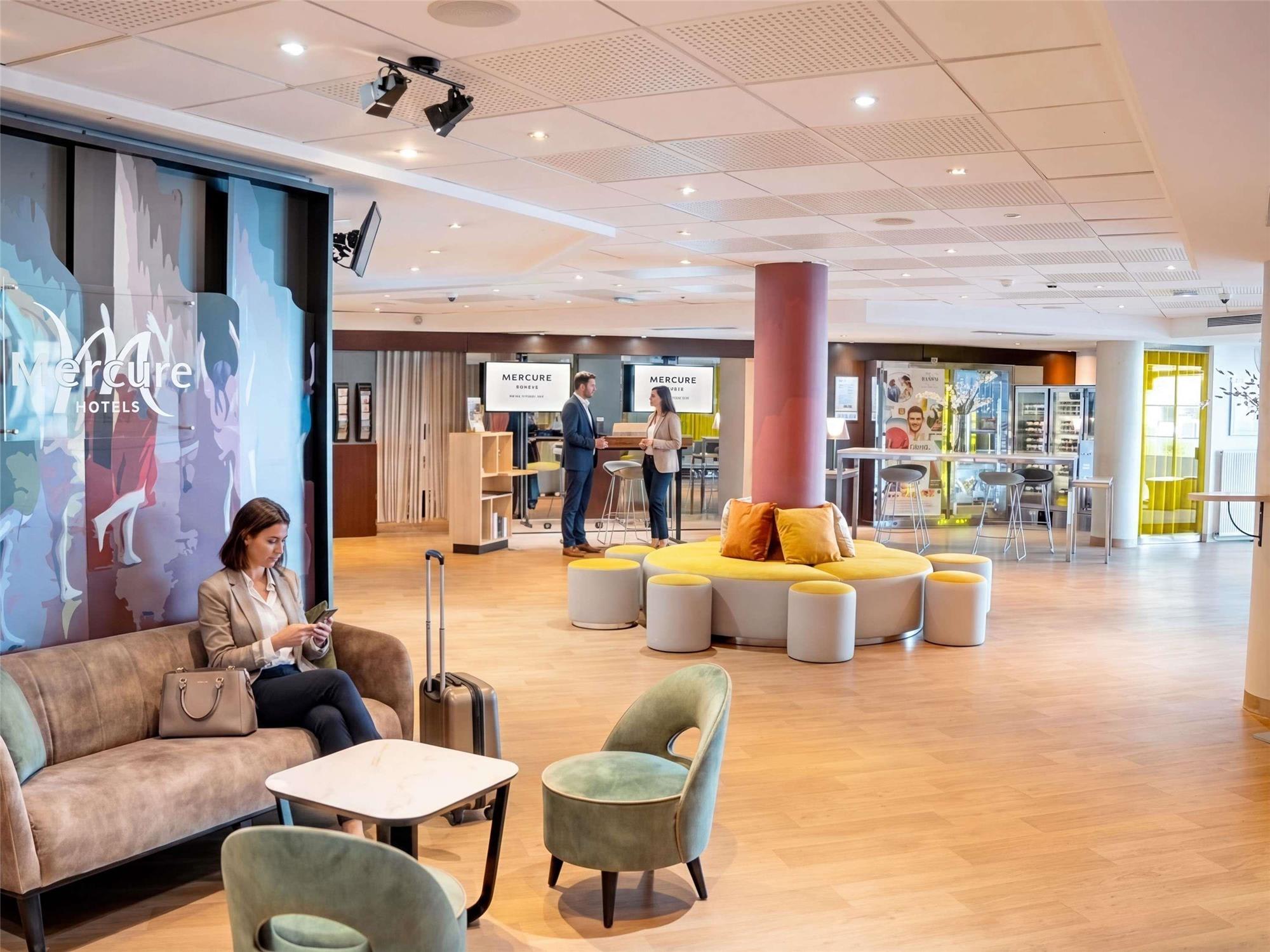 Mercure Paris Massy Gare TGV 2