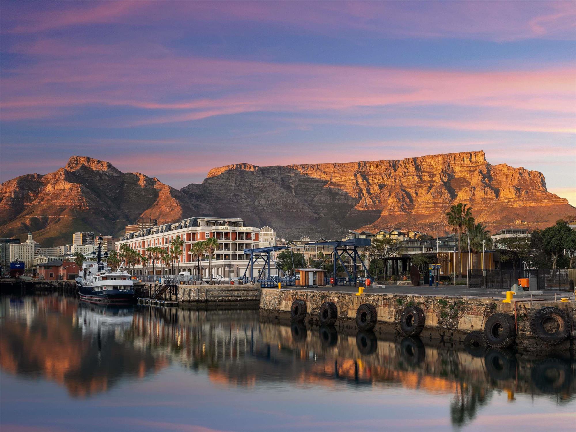 Cape Grace, A Fairmont Managed Hotel 1
