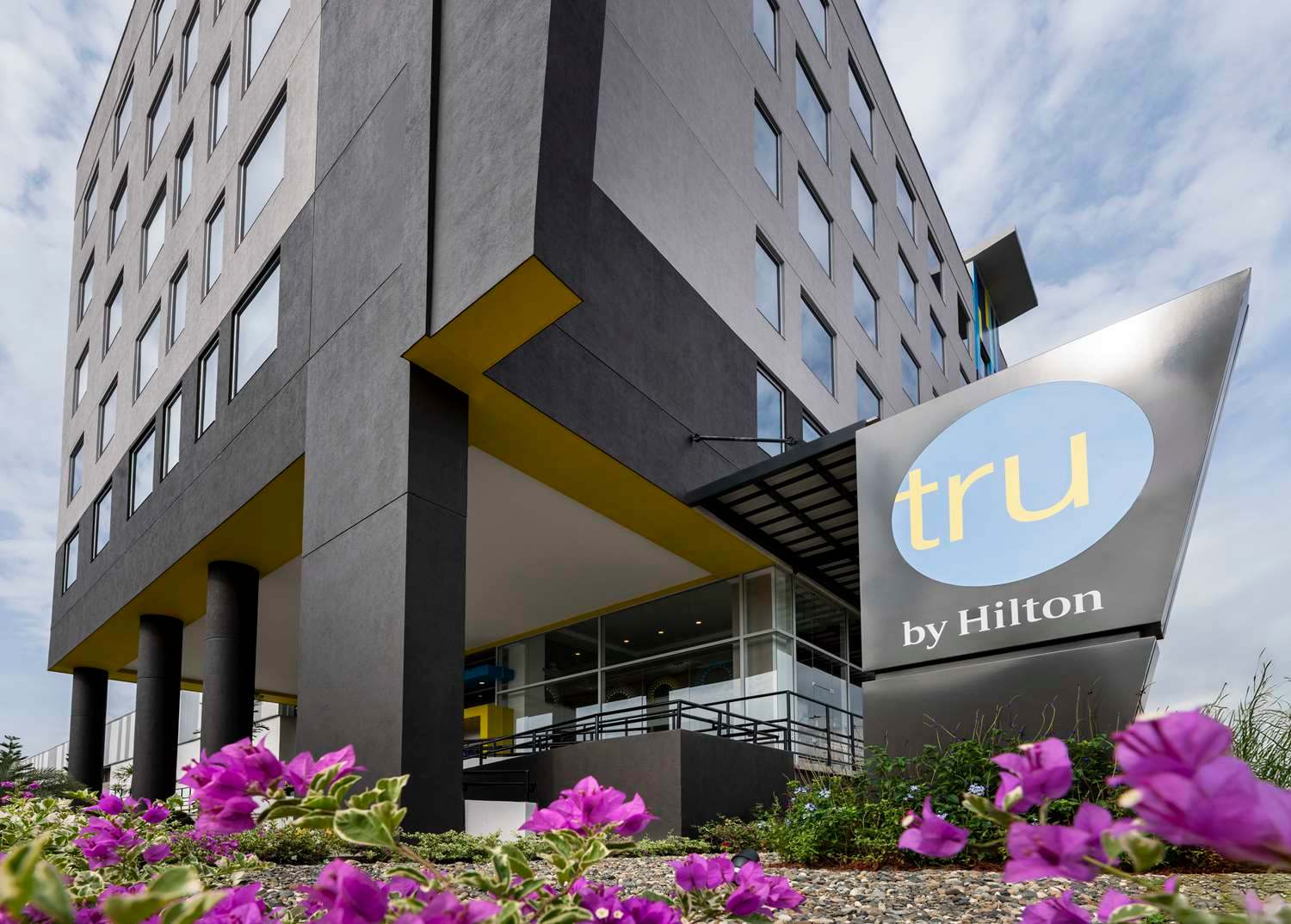 Tru By Hilton Cali Sur 2