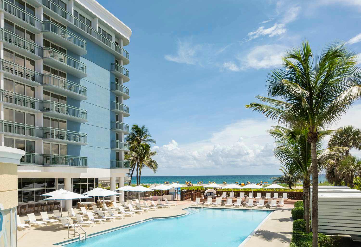 The Singer Oceanfront Resort, Curio Collection by Hilton 1
