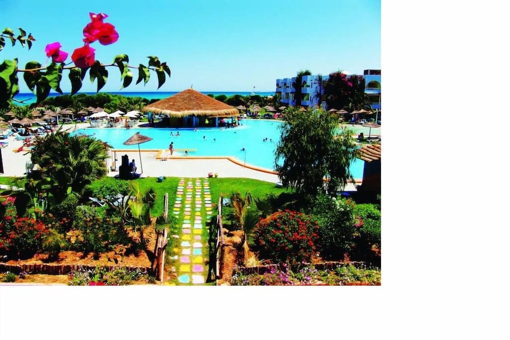 Caribbean World Mahdia 2