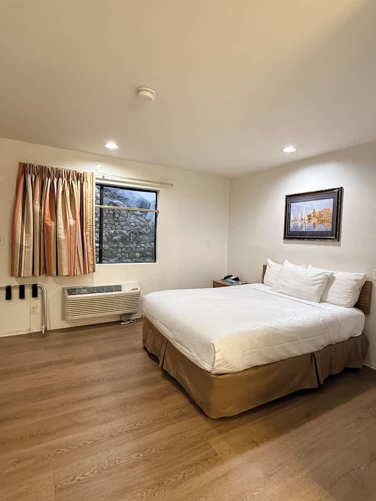 Jolly Roger Hotel 1