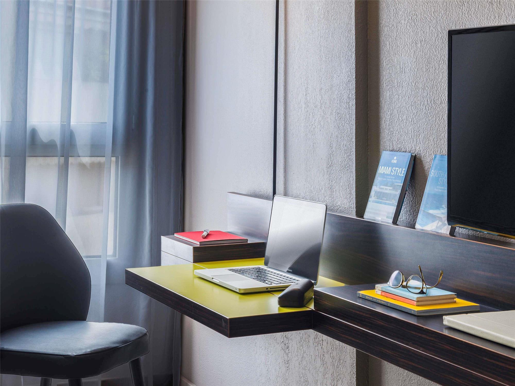 Ibis Styles Nice Centre Port 2