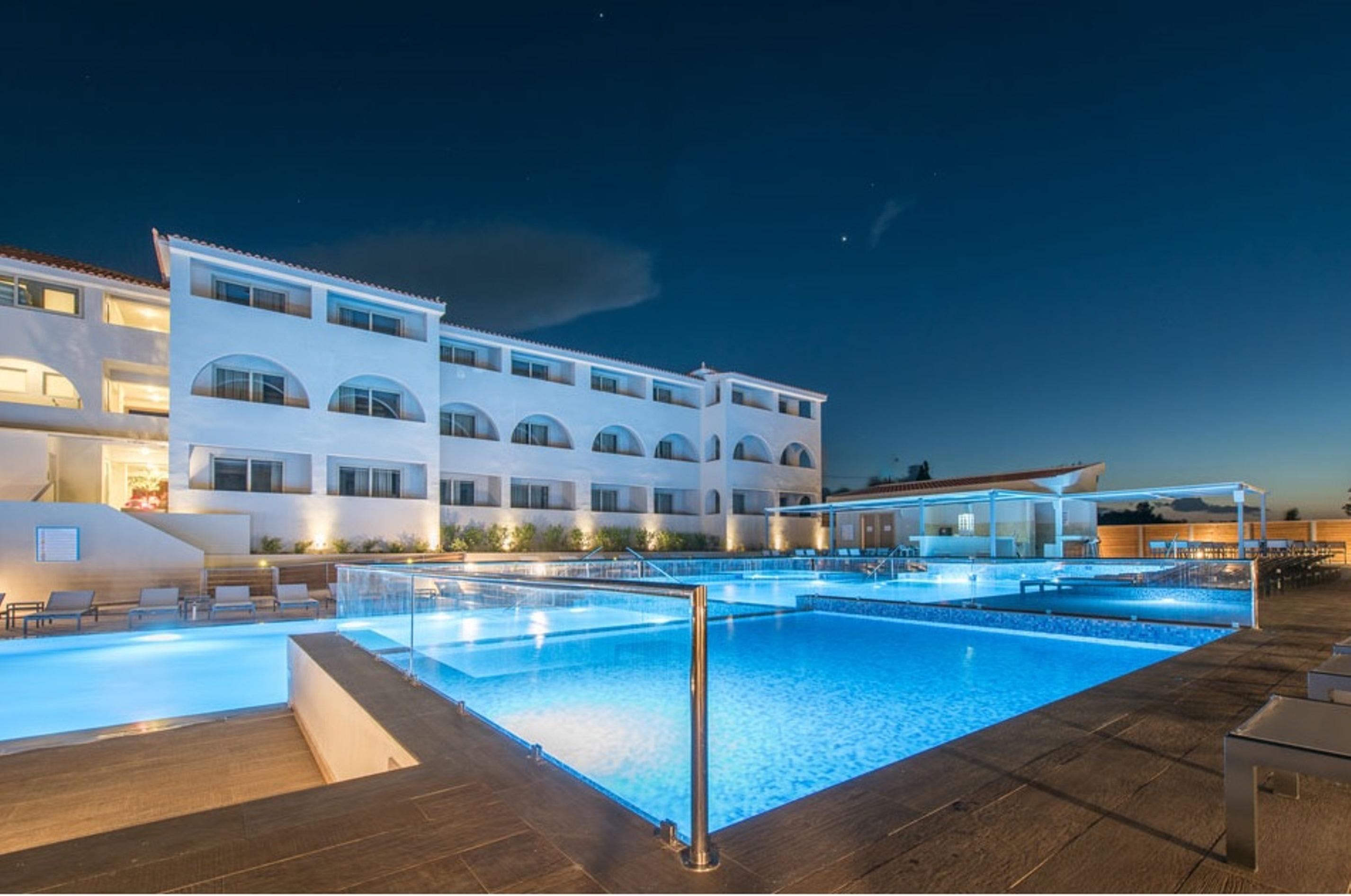 Azure Resort & SPA 2