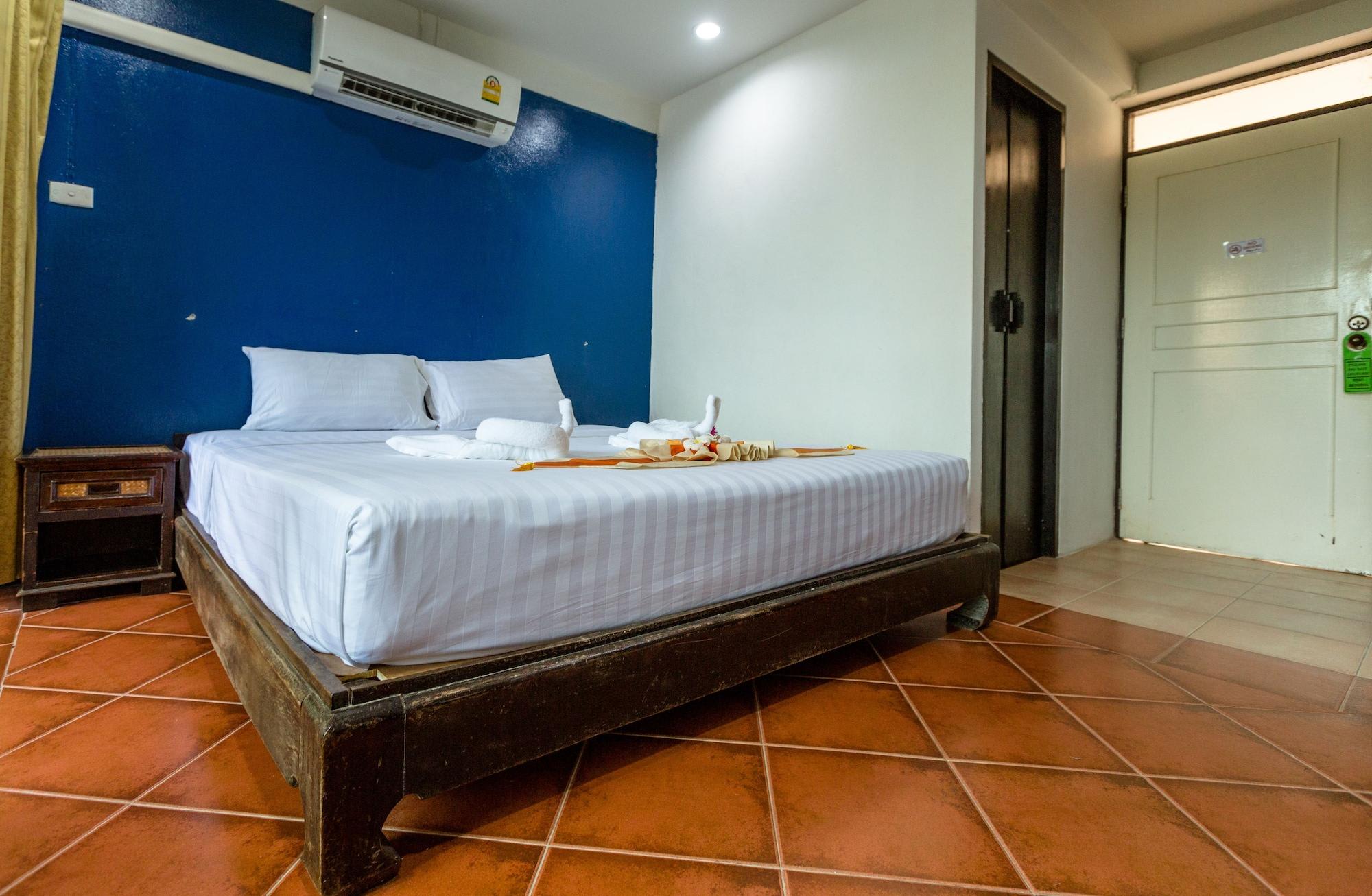 PorterHouse Beach Hotel 1