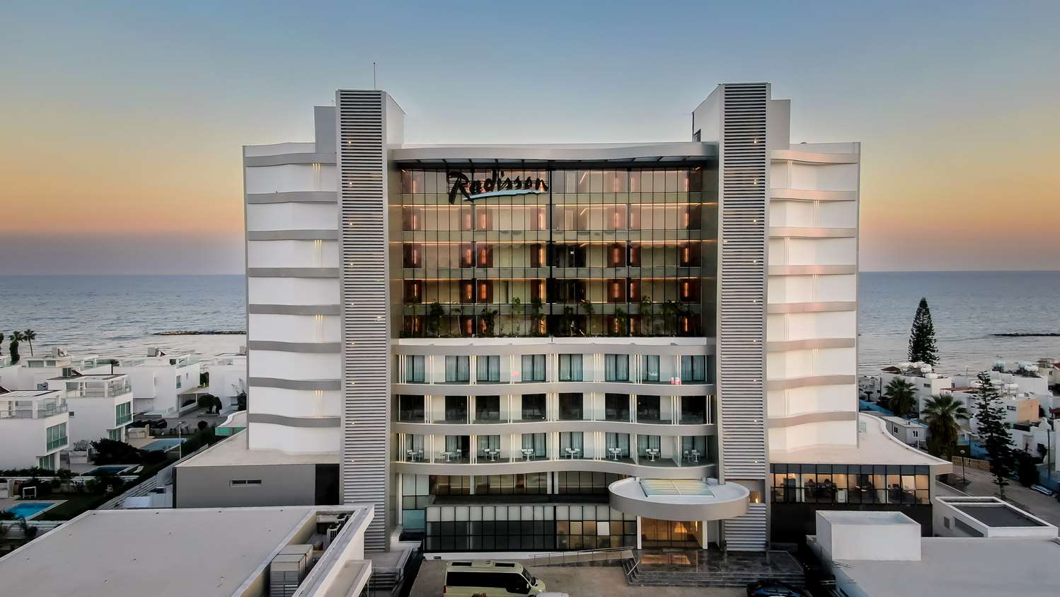 Radisson Beach Resort Larnaca 2