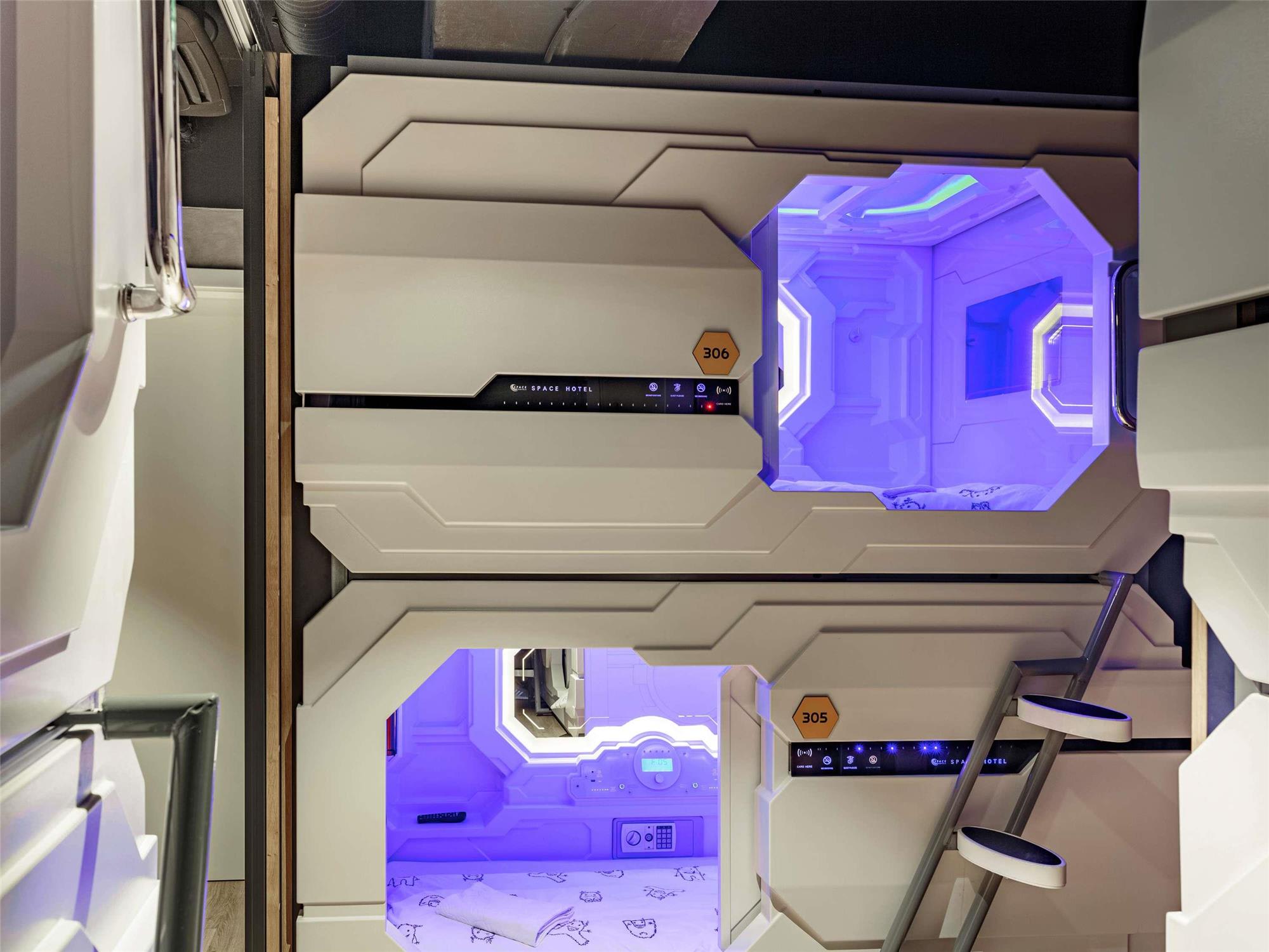 ibis Styles Ljubljana The Fuzzy Log 2