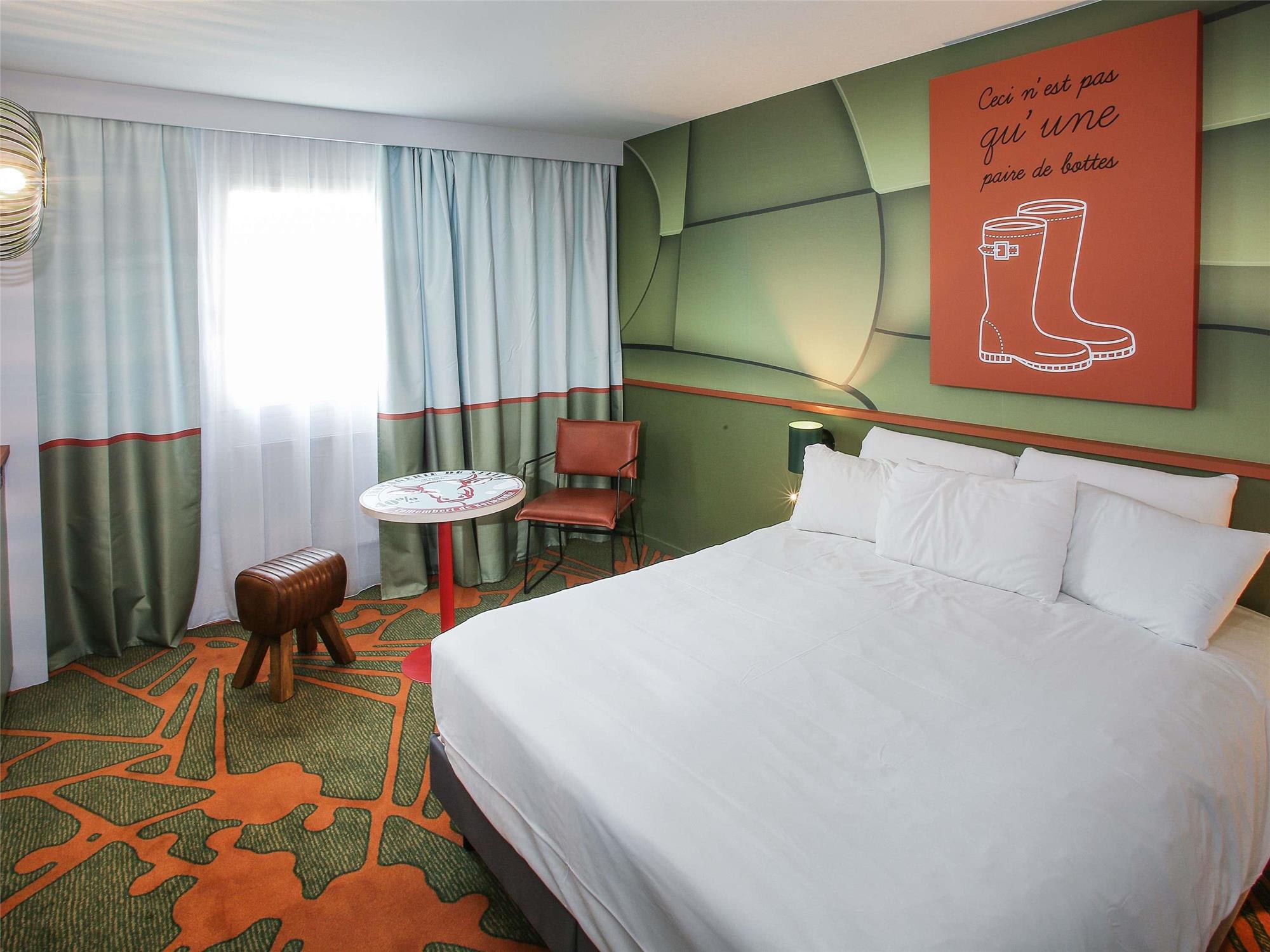 Ibis Styles Lisieux Normandie 2