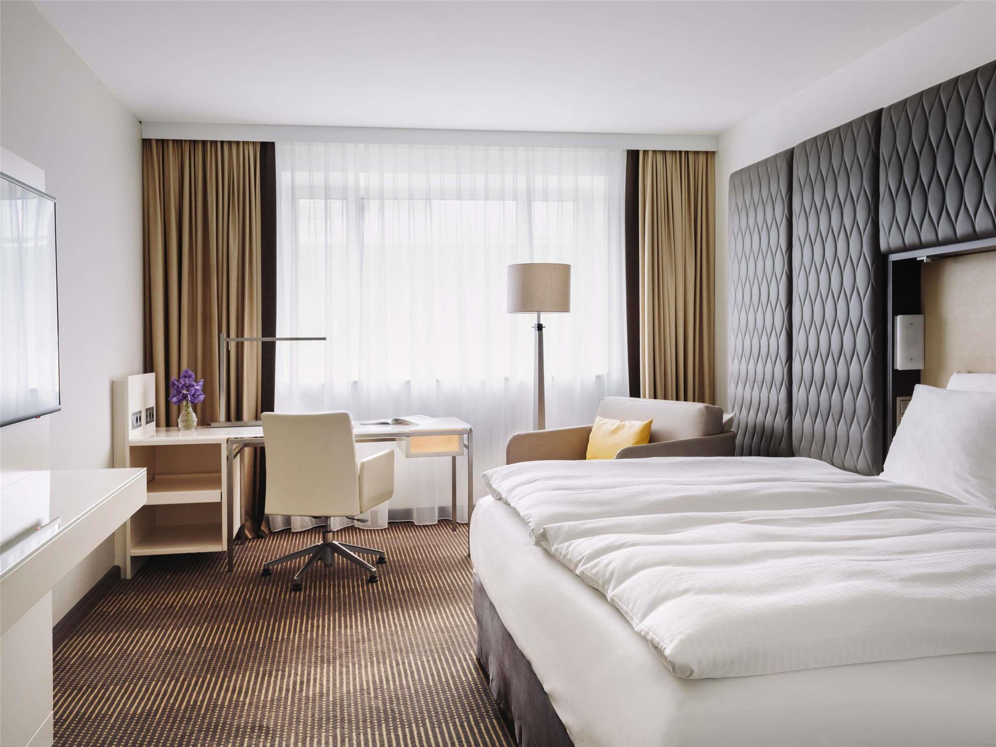 PULLMAN Berlin Schweizerhof - City Center, Zoo und Kurfürstendamm 2