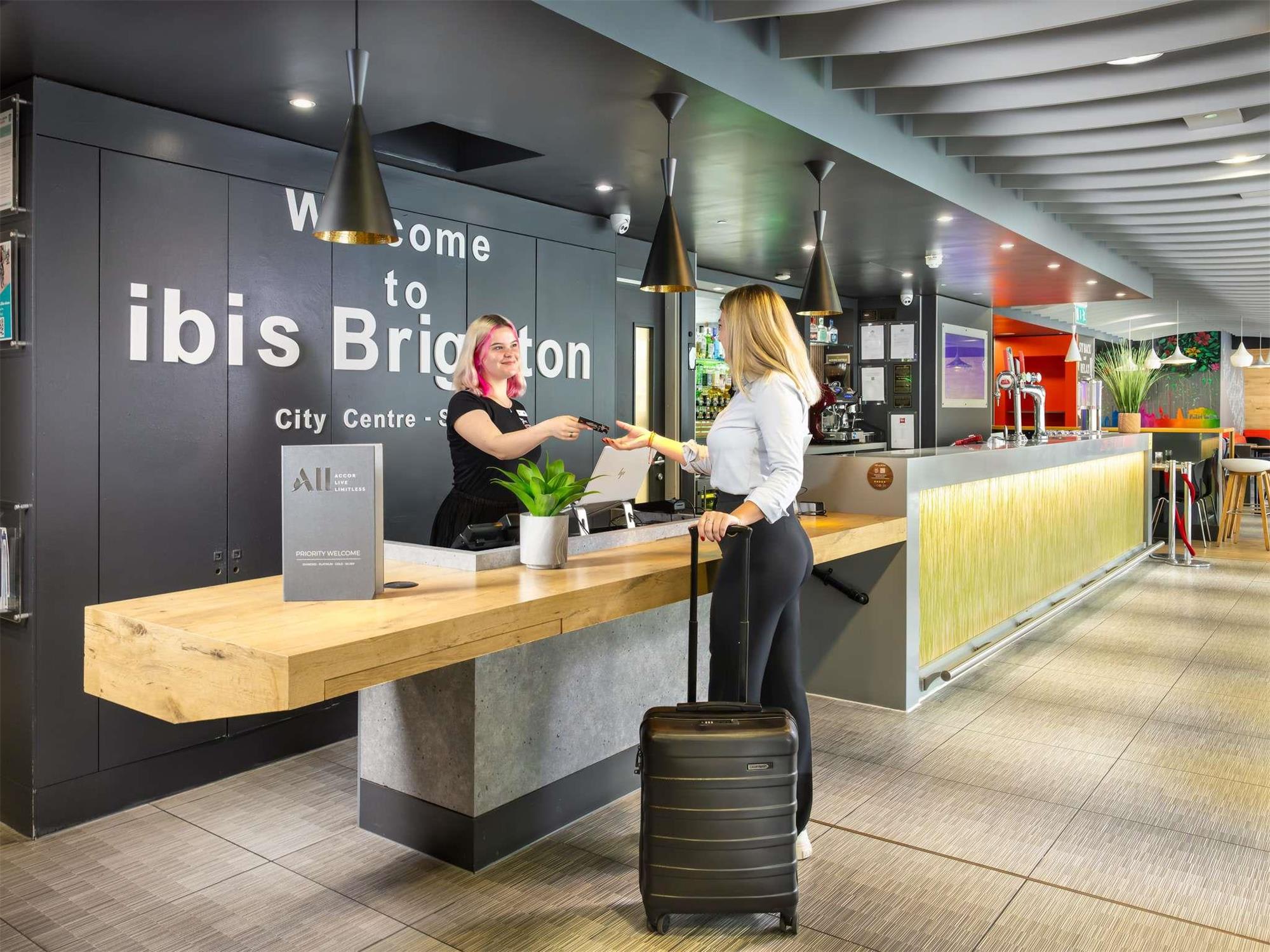 ibis Brighton City Centre - Station 2