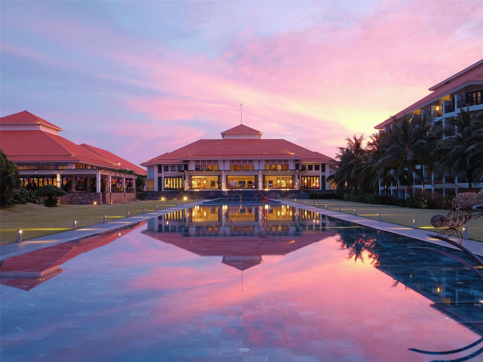 Pullman Danang Beach Resort 2
