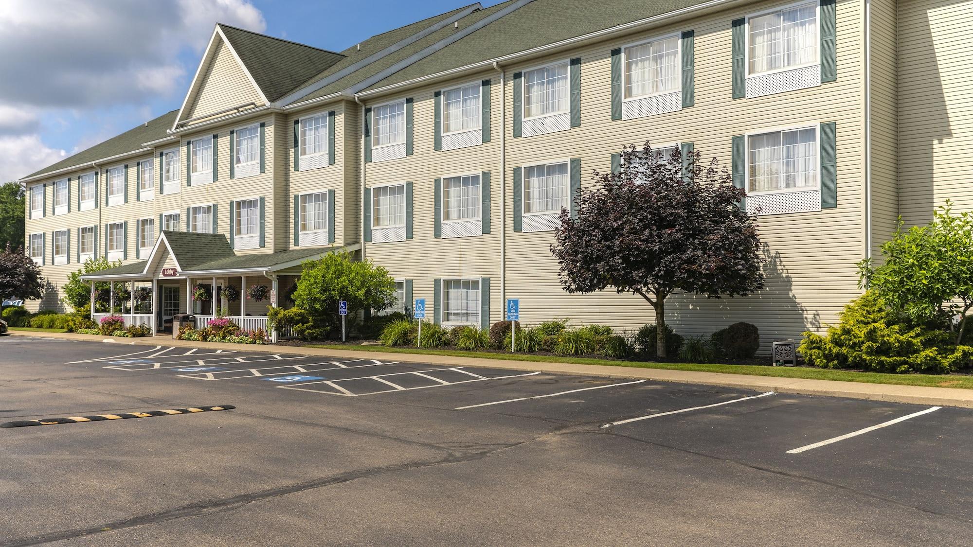 Coshocton Village Inn & Suites 1