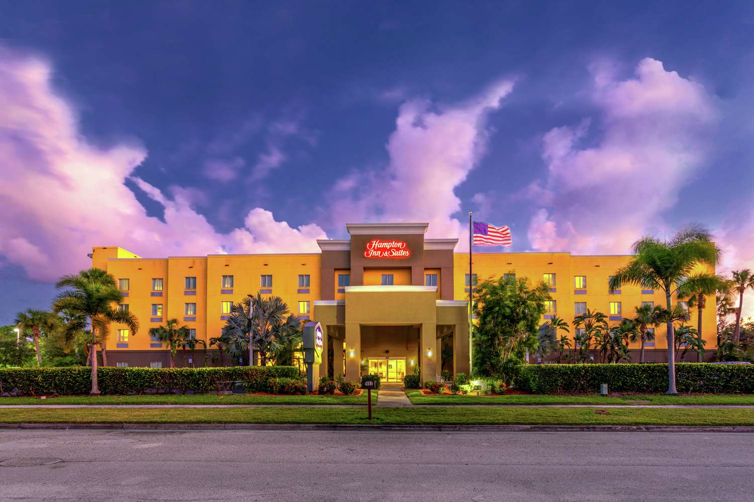 Hampton Inn & Suites Ft. Pierce 2