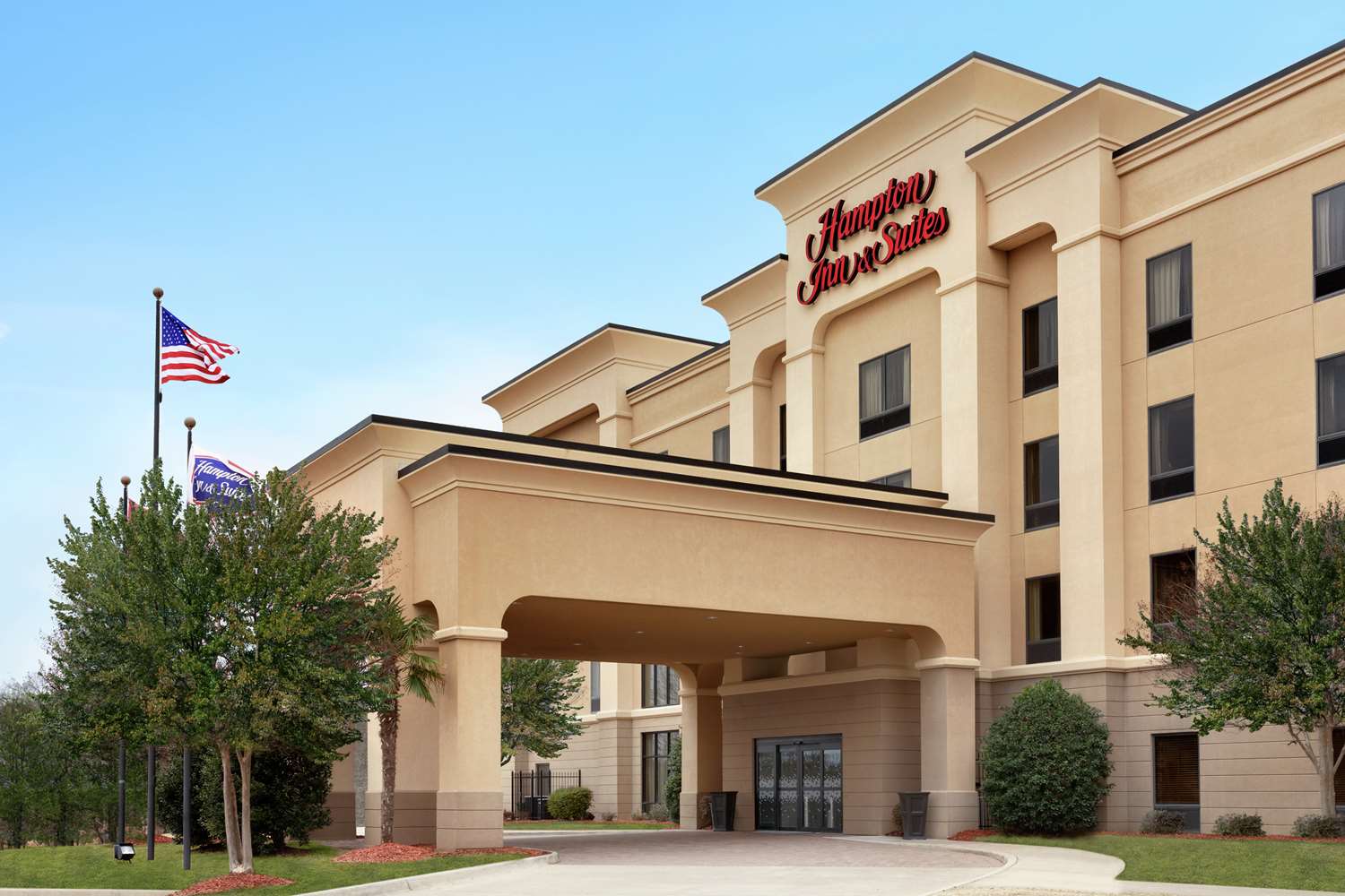 Hampton Inn & Suites Pine Bluff 1