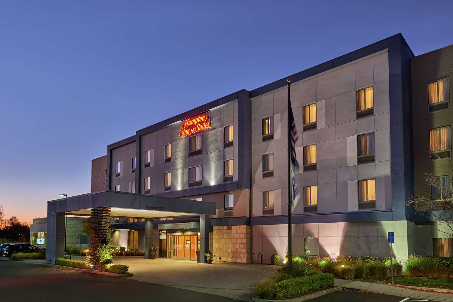 Hampton Inn & Suites Salem, OR 2