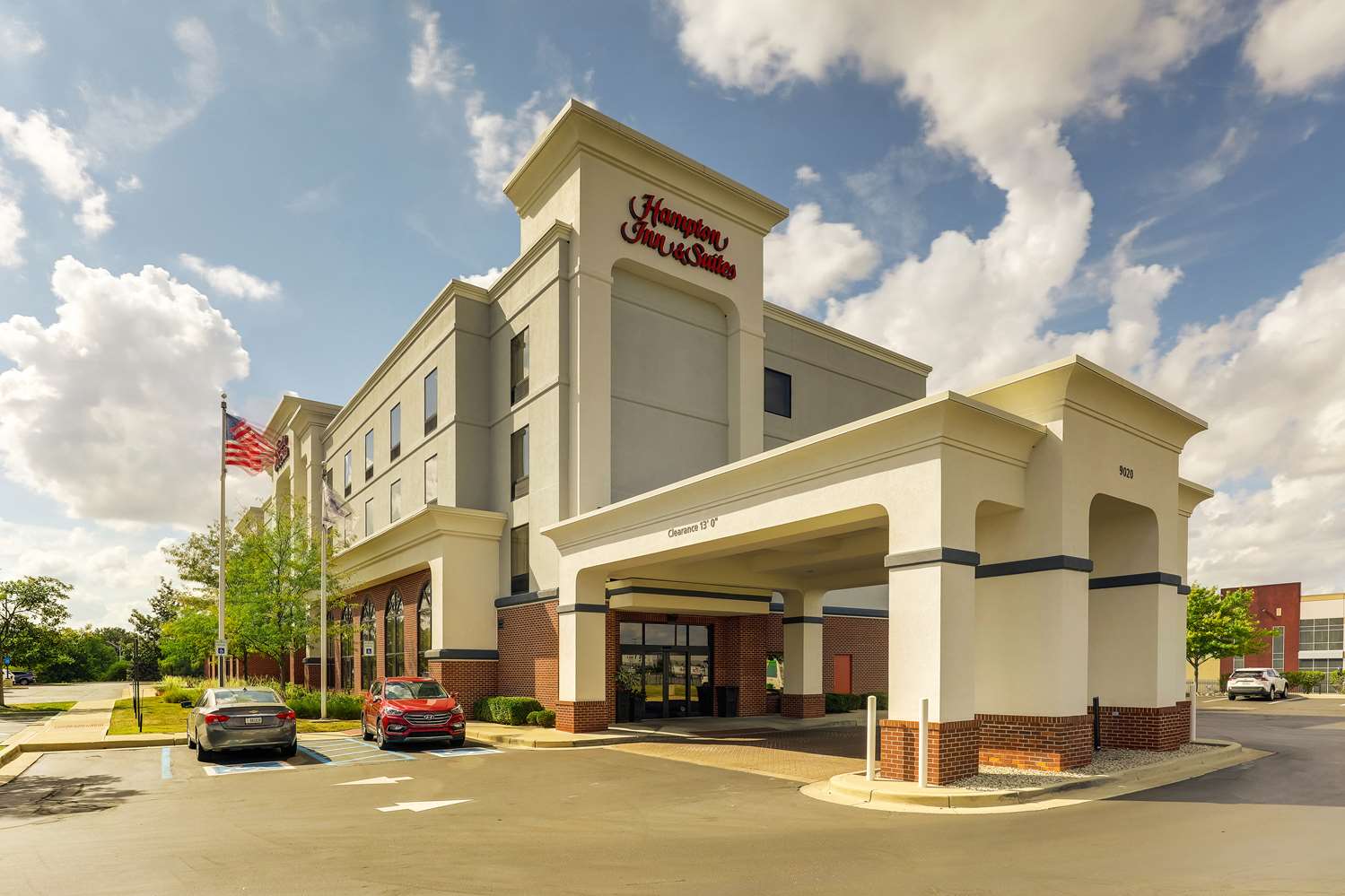 Hampton Inn & Suites Indianapolis-Airport 2