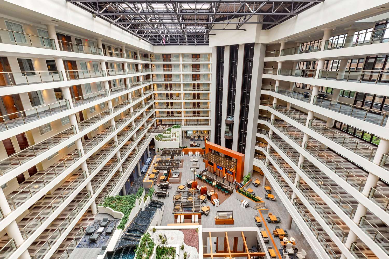 The District by Hilton Club 2